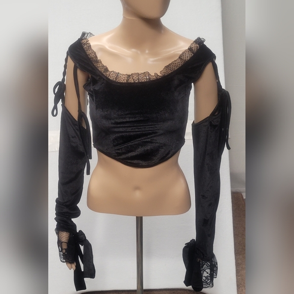 Sugar And Vapor S Black Velvet Top Elegant Tie On Long Sleeves Lace Crop - Picture 1 of 8